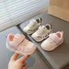 Sapatos para bebês meninos, sapatos esportivos funcionais, macios, com sola macia, respiráveis e antiderrapantes, novo modelo de outono para crianças de 1 a 5 anos
