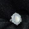 Anillo para Mujer de Calcedonia Blanca Fluorescente Incrustada Plateado Alto Brillo Estrella de Seis Puntas Ágata Blanca Anillo de Jade Moderno Suministro para Transmisión en Vivo