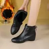 Botines de tacón bajo para mujer, tacón bajo, rojos, punta redonda, color liso, botín individual, adecuados para suegras, acolchados de algodón, forrados de felpa, botas de otoño e invierno