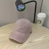 Gorra de Pico de Pato Estilo Nuevo 2025 para Mujer, Versión Coreana con Bordado de Perro Pequeño, Ala Ancha, Corona Suave, Gorra de Béisbol para Adelgazar el Rostro, Sombrero de Sol de Verano