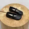 Sapatos Mary Jane com Cano Baixo, Sapatos Baixos Retrô, Novo Estilo Primavera/Verão 2026, Sapatos Femininos Quadrados com Tira Única Texturizada