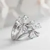 Pendientes con hebilla de oreja de hierba de cinco hojas, pendientes de moda con flores de ciruela dulce y lila, pendientes de cristal de crisantemo con nieve navideña, pendientes, pendientes