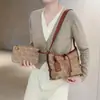 Bolsos de Moda para Mujer 2025 Nuevo Estilo Coreano Gama Alta Elegante Moderno Ropa de Trabajo Gran Capacidad Moderno Bolso de Hombro Cruzado