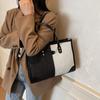 Grande Capacidade Denim Bag Feminino 2024 Nova moda Contraste de Cor Ombro Crossbody Bolsa Feminina Commuter Leisure Tote Bag