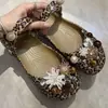 Chica Dulce Fresca Estampado de Leopardo Zapatos con Agujeros Hebilla de Zapato Accesorios DIY Cuero Negro Gato Dibujo Animado Lindo Decoración Infantil Venta al por Mayor Modernos