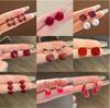 Brincos Vermelhos Estilo Retrô de Hong Kong Femininos 2025 Nova Moda Elegantes Celebridade da Internet High-end Luxo Leve Brincos de Outono e Inverno