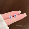 Pendientes de Botón Cuadrados Morados con Circonita Centelleante para Mujer Geométricos Simples Versátiles Exquisitos Pendientes Lujo Ligero Sensación de Alta Gama Accesorios de Pendientes de Nicho
