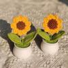 Nova Tulipa Criativa Tecida à Mão Flor Simulada em Vaso Produto Acabado Crochê de Lã Decoração de Mesa Ornamentos Venda por Atacado
