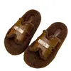 Sandálias slip-on da moda com fecho de fivela, estilo casual, modelo feminino, nova coleção outono/inverno 2026, design único, sola grossa, pantufas fofas