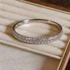 Pulseira de Fivela Geométrica de Zircônia Europeia e Americana Transfronteiriça Levemente Luxuosa de Alta Qualidade Exquisita Anel de Mão Temperamento Retrô Joia de Mão Versátil para Mulheres