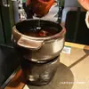 Hot Pot de Carne Famoso na Internet com Fogareiro Cerâmico Único em Formato de Pé e Louças Cerâmicas em Estilo Rústico para Preparação do Hot Pot