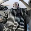 Camiseta Listrada de Manga Curta Estilo Americano para Homens, Tendência de Verão Retrô Gola Redonda Caimento Solto Jovem Manga Meia