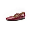 Nuevos zapatos de cuero para mujer, punta cuadrada, suela de goma, hebilla cuadrada roja, tacón cuadrado de 1.5 cm, para todas las estaciones, adecuados para ir al trabajo y añadir un toque de elegancia