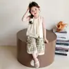 Conjunto de Verano para Niña Elegante y Moderno 2026 Nuevo Pantalón de Cuadros con Encaje para Niños Chaleco de Verano para Bebé Conjunto de Dos Piezas