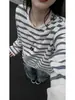 Camiseta Masculina Listrada Manga Longa Estilo Retrô Americano Solta Versátil Gola Redonda Camada Base Outono Malandro Estilo Cool High Street Top