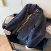 Chaqueta de mezclilla con solapas de puntada de contraste estilo retro japonés para mujer, nueva chaqueta casual ajustada estilo perezoso para primavera y otoño 2026