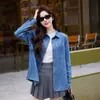 Foto Real de Camisa Jeans Estilo Vintage de Hong Kong com Ombros Normais, Design Outono 2025, Camisa de Manga Longa para Pessoas Baixinhas, Top em Camadas