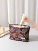 Bolsa de Cosméticos Morada con Flores Retro Frescas, Bolsa de Almacenamiento Portátil para Viaje, Bolso de Mano de Gran Capacidad, Neceser