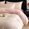 Novo conjunto de cama simples em jacquard para uso doméstico, conjunto de quatro peças com toque de alta qualidade, capa de edredom, conjunto de três peças para dormitório estudantil, estilo lençol com elástico