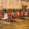 Mesas y sillas de comedor modernas y sencillas Comedor para el personal Cafetería Respaldo Combinación de mesa y silla Mesas y sillas de comedor escolar empresarial