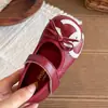 Sapatilhas Mary Jane estilo Chanel para meninas, nova coleção outono 2026, sapatos de princesa estilosos para meninas pequenas, sapatos infantis de sola macia
