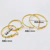 Pendientes Circulares de Acero de Titanio Grabados, Pinzas para Orejas con Patrón Estrellado Grande, Electrochapado al Vacío en Oro de 18K No Descolorante, Diseño de Nicho