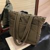 Bolsa de Tecido de Nylon para Mulheres, Grande Capacidade, Novo Modelo 2026, Bolsa de Ombro Versátil, Bolsa de Tecido com Acabamento de Alta Qualidade, Adequada para a Aula e o Trajeto Diário, Bolsa Tote