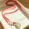 Collar colgante de jade de fábrica, pequeño lote mixto, collar colgante de jade, este año, venta caliente, collar colgante de jade de cuerda roja
