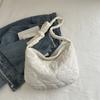 Bolso de traje acolchado de algodón con bordado de diamantes, otoño e invierno 2024, nuevo bolso de mano, bolso de hombro informal, bolso cruzado coreano de gran capacidad.