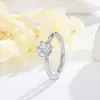 Anillo de Dos Tonos Oro y Plata con Incrustaciones de Diamantes para Mujer, Diseño de Nicho, Anillo Abierto Versátil de Lujo Ligero, Estilo Casual con un Toque de Alta Gama