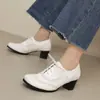 Novos sapatos de salto único femininos, cor sólida, tamanho grande, sapatos pequenos de couro, bico redondo, sola de borracha, antiderrapante, com cadarço, salto quadrado, salto alto transfronteiriço