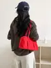 Bolsa Almohada Boston Ligera Rellena de Algodón Otoño/Invierno 2026, Estilo Coreano, Gran Capacidad, Estilo Casual Simple, Bolso de Hombro Único para Debajo del Brazo
