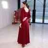 Elegante Vestido Rojo de Hombros Caídos para Novias, Vestido de Cola de Pez Delgado de Alta Gama para Compromisos, Vestido Rojo de Noche para Banquete en Casa