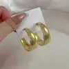 Brincos de Argola de Metal Estilo Francês, Brincos de Argola Simples, Novo Design de Nicho na Moda, Brincos Únicos e Elegantes para Mulheres, Deixam o Rosto Parecer Menor