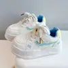 Zapatillas blancas para niñas, zapatillas de skate de caña baja con suelas blandas, zapatos antideslizantes para niños, modelo de otoño, zapatillas deportivas casuales para estudiantes de 6 a 12 años