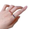 Anillo fino de zafiro rojo de plata S925 anillo de personalidad de moda anillo fino con fila de diamantes estilo frío ins moderno Diario