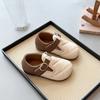 Sapatos de Couro Estilo Coreano Chanel para Meninas Primavera e Outono 2025 Novos Sapatos Birkenstock para Meninos com Solado Macio e Padrão de Diamante Mocassins