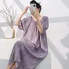 Bata de noche de algodón y seda transpirable para el verano con copas en el pecho para mujer, holgada y adelgazante, de longitud media, se puede usar fuera, delgada y anti-transparencias para estar en casa