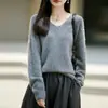 Suéter casual de punto 100% lana pura con cuello en V cepillado para mujer, nuevo para otoño 2026, azul, holgado, de manga larga