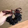 Goma para el pelo retro floral Melard con flores aterciopeladas, lazo de pedrería, liga para el pelo, accesorio para el pelo al por mayor