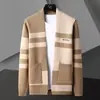 Suministro transfronterizo exclusivo de productos de calidad: Cárdigan de punto de manga larga para otoño 2026, chaqueta suéter de calidad para hombre, disponible para dropshipping