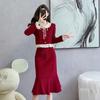Traje rojo estilo Chanel estilo francés 2024 para mujer, falda elegante de señorita, cintura ajustada, adelgazante, conjunto de dos piezas a la moda