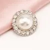 Botones de aleación de perla cosidos a mano para prendas de punto de alta gama para mujer, suéteres, botones con adornos de diamantes para gabardinas y abrigos, botones metálicos de pie alto
