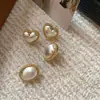 Pendientes Metálicos Franceses Retro con Forma de Corazón Ovalado Cepillado para Mujer, Lujo Ligero, Elegantes, Modernos y Versátiles