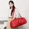 Bolsa de viaje moderna para hombre, bolsa deportiva y de fitness de gran capacidad con compartimentos separados para ropa húmeda y seca y compartimento independiente para zapatos, adecuada para viajes cortos