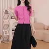 Cardigan de Tricô Elegante com Design de Senso de Moda, Manga Curta, Cor Nova de Verão 2025, Top Camiseta Estilo Ocidental Elegante