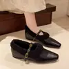 Sapatos de Algodão com Forro de Lã, Sapatos Peludos, Novo Estilo Inverno 2025, Bico Fino, Fivela de Metal Retrô, Tira Única, Sapatos Mary Jane de Lã de Cordeiro
