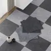 Alfombra Autoadhesiva sin Pegamento para Oficina, Dormitorio, Sala de Estar, Cama para Gatear Mascotas, Cobertura Total Cuadrada Antideslizante, Alfombrilla de Piso de Empalme, Terciopelo