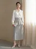 Falda de Estilo Diseñador Feiyuan con Cinturón y Abertura Trasera, Falda Recta para Mujer, Nueva Moda Primavera Temprana Versátil Falda Media Rayada