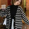 Cardigan de punto estilo coreano Otoño Nuevo estilo holgado perezoso con rayas de color contrastante prenda exterior suéter abrigo versátil de cuello en V para mujer
